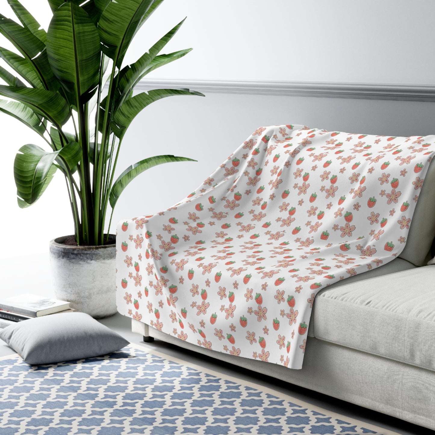 Strawberry Patterned Fleece Throw Blanket