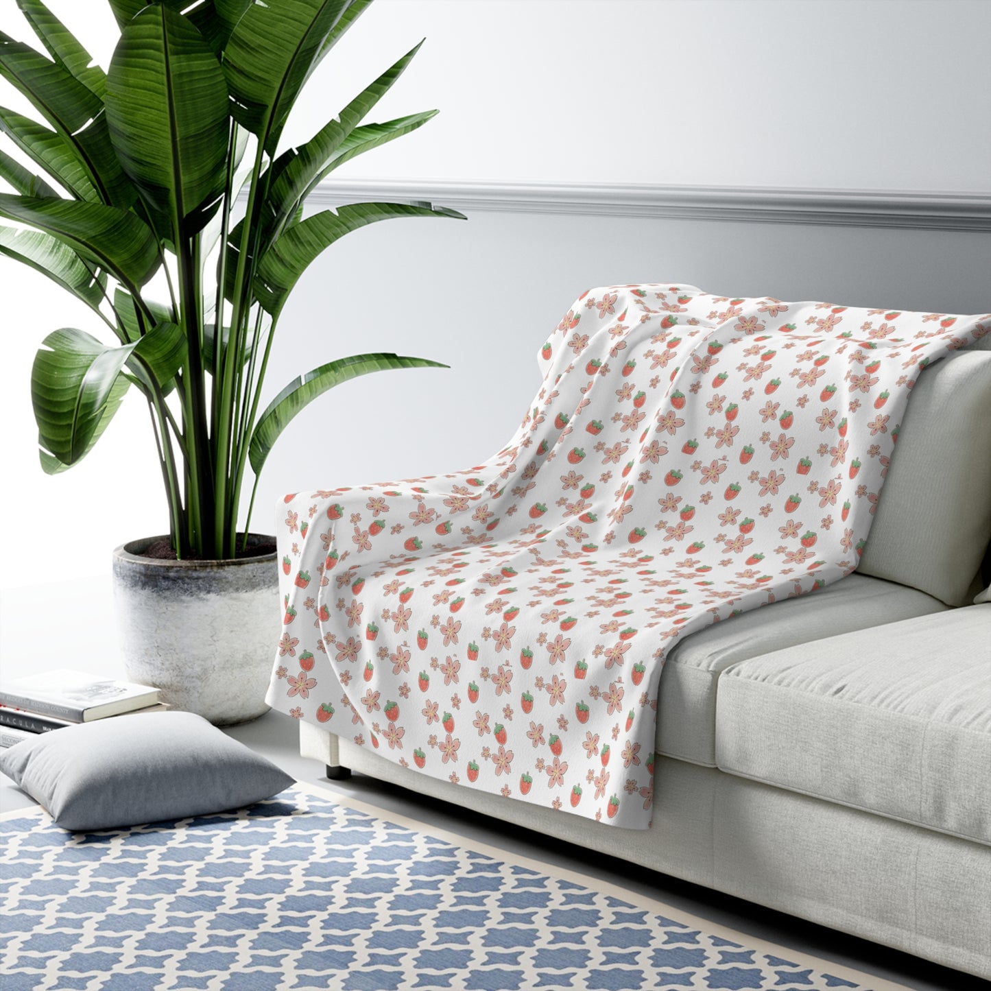 Strawberry Patterned Fleece Throw Blanket